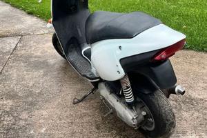 Scooter Aprilia RALLY