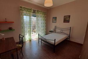 Stanze singole arredate zona Corso Italia