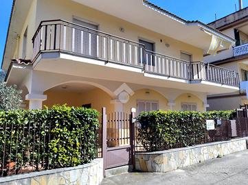 BIFAMILIARE A SAN FELICE A CANCELLO