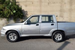 FUORISTRADA PICK-UP 4X4