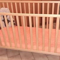 Lettino in legno per bimbi