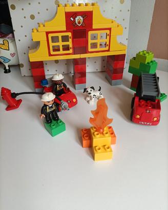 Lego Duplo caserma di pompieri 