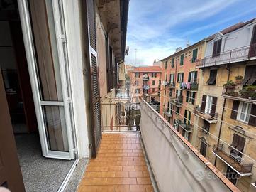 3 LOCALI A SAVONA