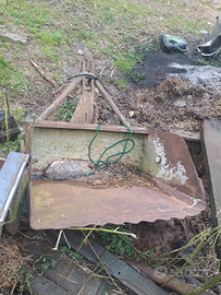 Pala da terra per trattore