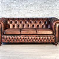 Divano Chesterfield inglese vintage in pelle