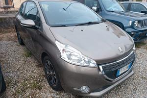 208 1.2 VTi 82 CV 3 p allure cinghia di distribuzi