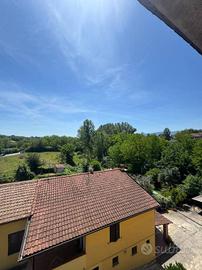 Appartamento di 140 m² con 5 locali e box auto a F