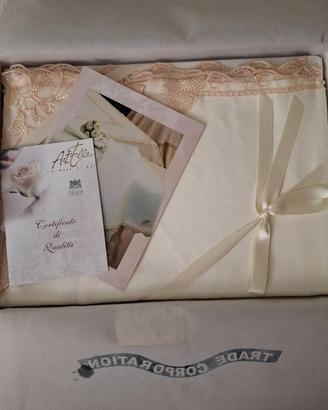 Coppia di asciugamani Art Elle in lino con pizzo -