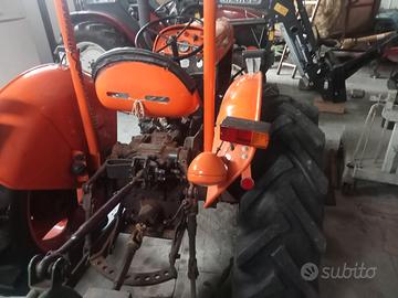 Trattore fiat 411