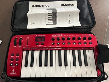 U-Control Behringer UMA25S