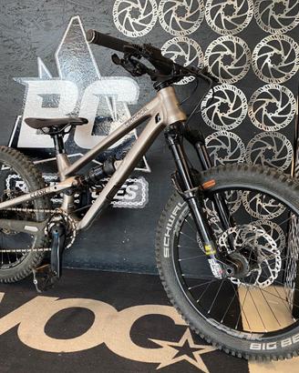 USATO Commencal Clash 20" 2022