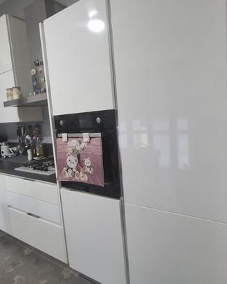 Cucina lube