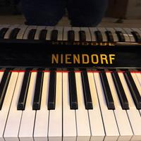 Pianoforte mezza coda Niendorf  Baby Grand