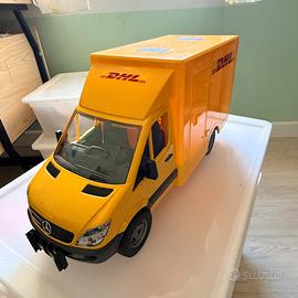 Furgone DHL mercedes bruder