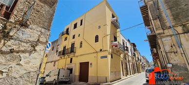 CASA INDIPENDENTE ANGOLARE