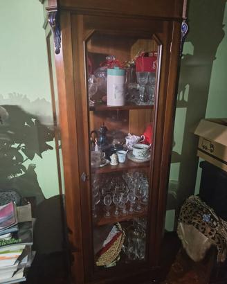 Elegante Vetrinetta Classica in Legno a Colonna