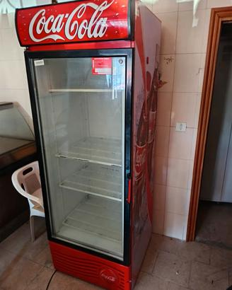 frigorifero coca cola più San Benedetto