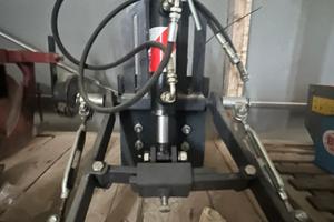 Sollevatore anteriore