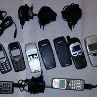 Cellulari vintage carica batterie cavi vari