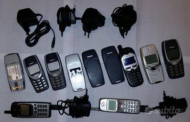 Cellulari vintage carica batterie cavi vari