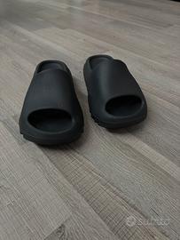 Ciabatte yeezy slides
