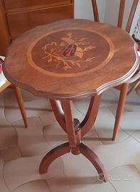 Tavolino in legno