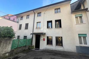 CASA DI CORTE A TORREBELVICINO