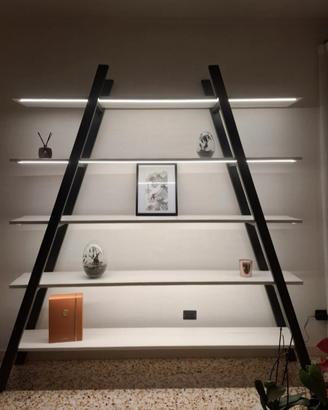 libreria fatta a mano