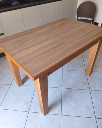 Tavolo in legno
