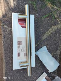 Maniglione portoncino esterno  (interasse 300 mm)