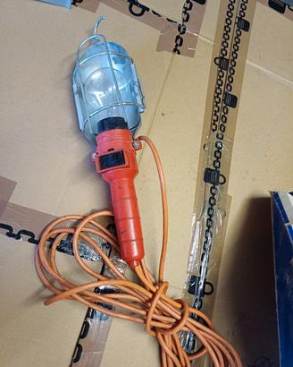 Lampada da officina Fapi