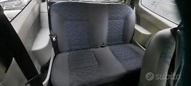 RENAULT TWINGO 2007 - TAPPEZZERIA