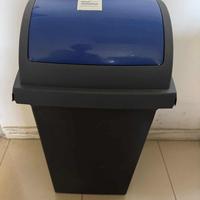pattumiera quadrata con coperchio basculante lt 50