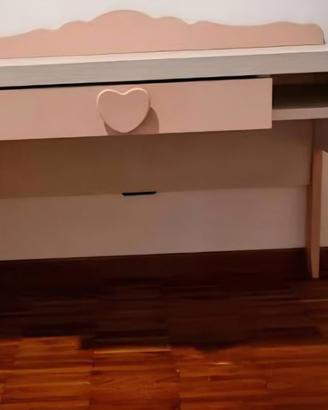 scrivania + sedia + comodino + mensole bambina