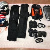 moto caschi guanti paraschiena pantaloni