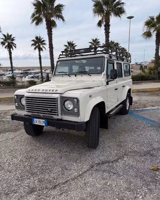 LAND ROVER DEFENDER