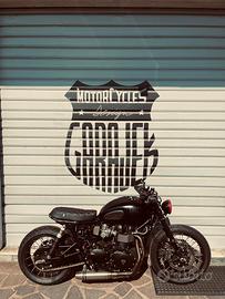 Triumph bonneville T100 Special Garajek