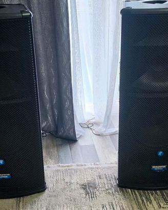 Amplificate Mackie SR1530