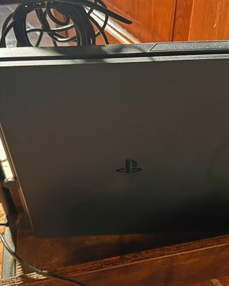 PlayStation 4 + Visore e accessori