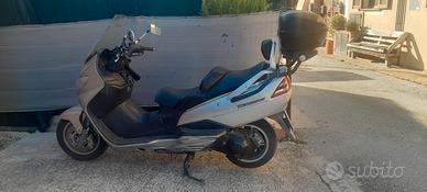 Suzuki burgman 250