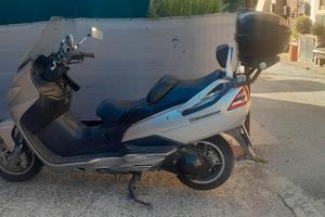 Suzuki burgman 250
