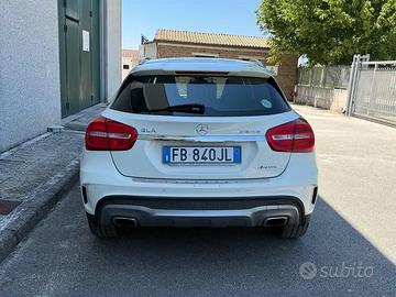 Mercedes GLA 2200 4matic premium