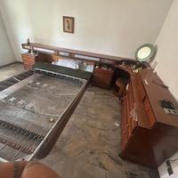 Mobili legno, divano