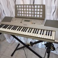 Pianola Yamaha e303