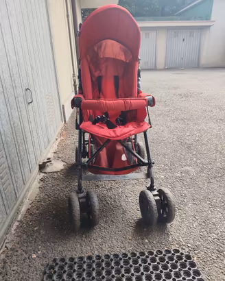 Passeggino, ovetto e bilancia