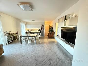 Appartamento con ampia veranda