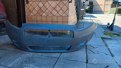 Paraurti anteriore