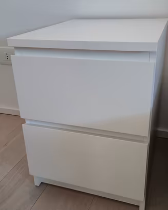 comodino laccato bianco