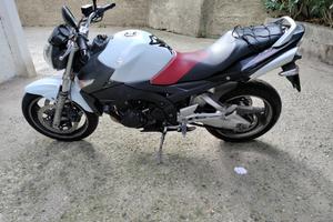 Suzuki GSR 600 - 2008
