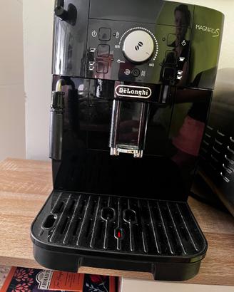 Macchina caffè Delonghi